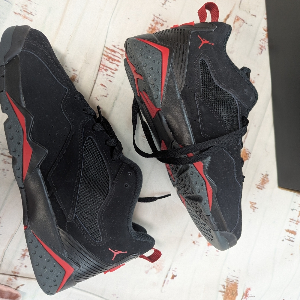 Jordan MVP 92 Sneakers - Picture 6 of 9